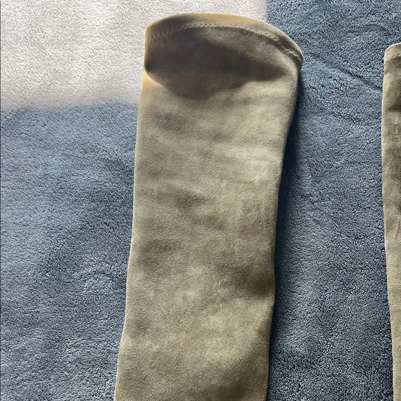 Chic Over-the-Knee Suede Boots in Olive - Picture 6 of 8